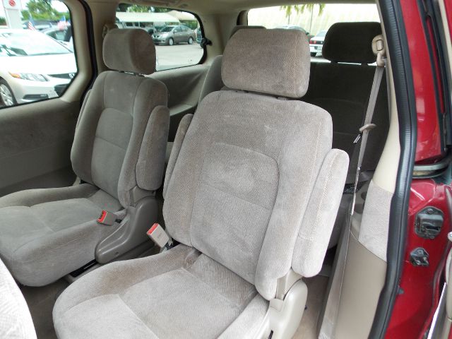 2003 Kia Sedona Open-top