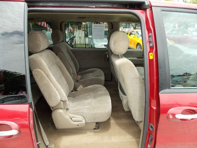 2003 Kia Sedona Open-top