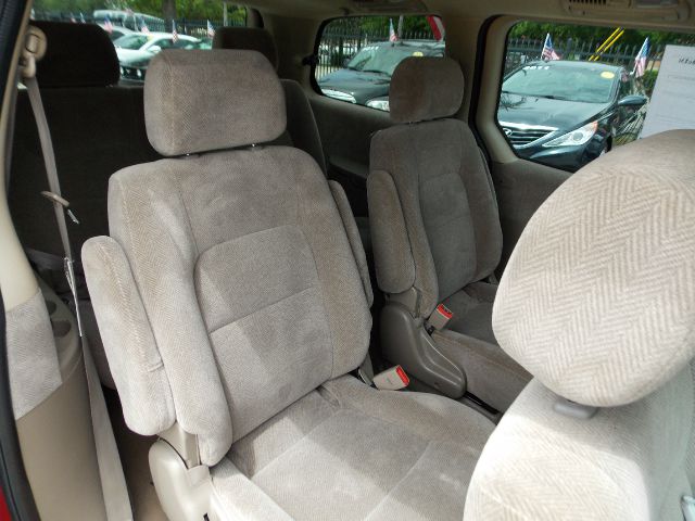 2003 Kia Sedona Open-top