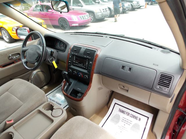 2003 Kia Sedona Open-top