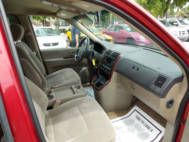 2003 Kia Sedona Open-top