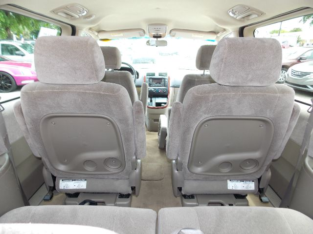 2003 Kia Sedona Open-top