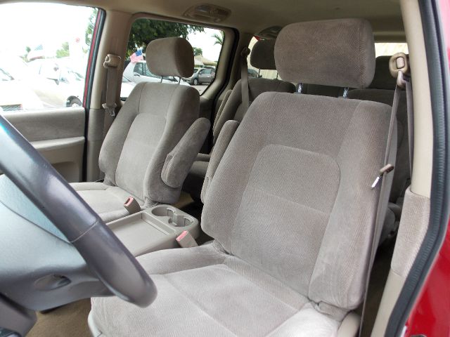 2003 Kia Sedona Open-top