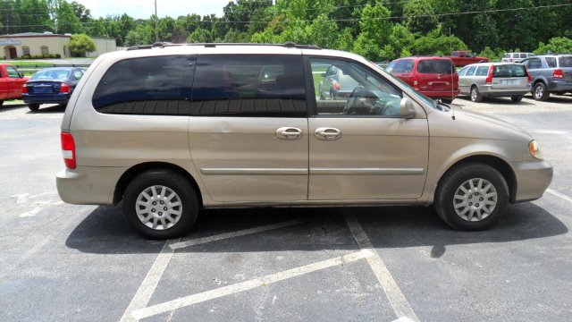 2003 Kia Sedona Elk Conversion Van