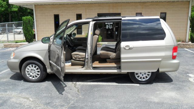 2003 Kia Sedona Elk Conversion Van