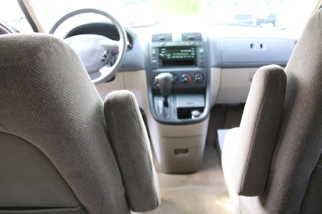 2003 Kia Sedona Elk Conversion Van