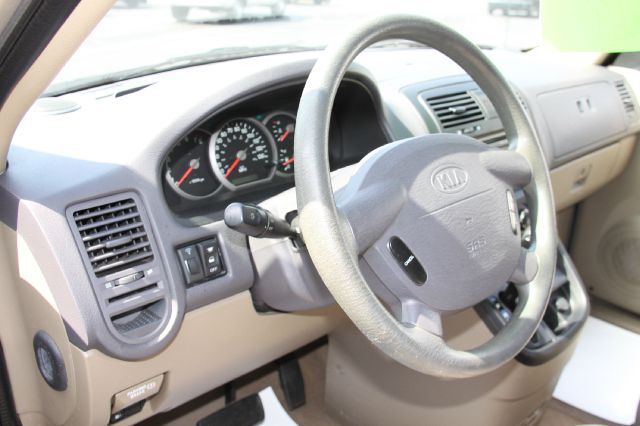 2003 Kia Sedona Elk Conversion Van