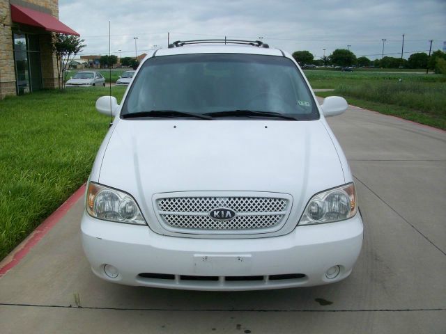 2004 Kia Sedona Elk Conversion Van