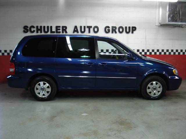 2004 Kia Sedona Elk Conversion Van