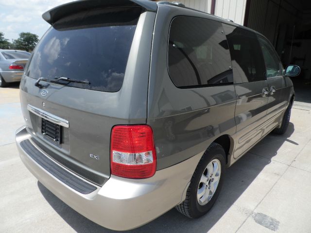 2004 Kia Sedona Elk Conversion Van