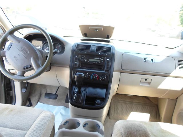 2004 Kia Sedona Elk Conversion Van