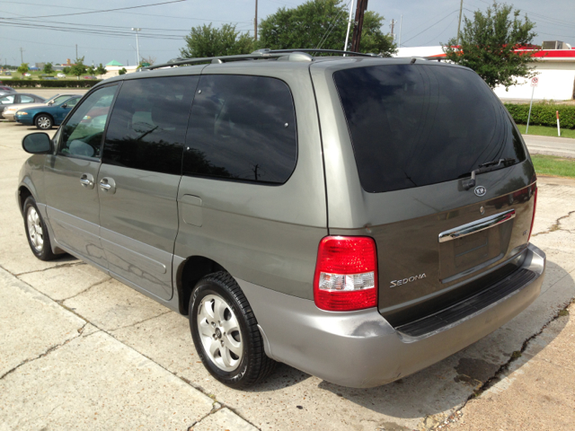 2004 Kia Sedona Open-top