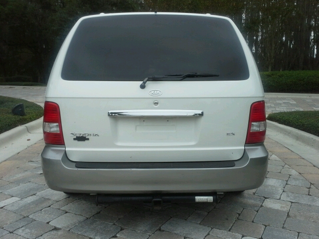 2004 Kia Sedona Open-top