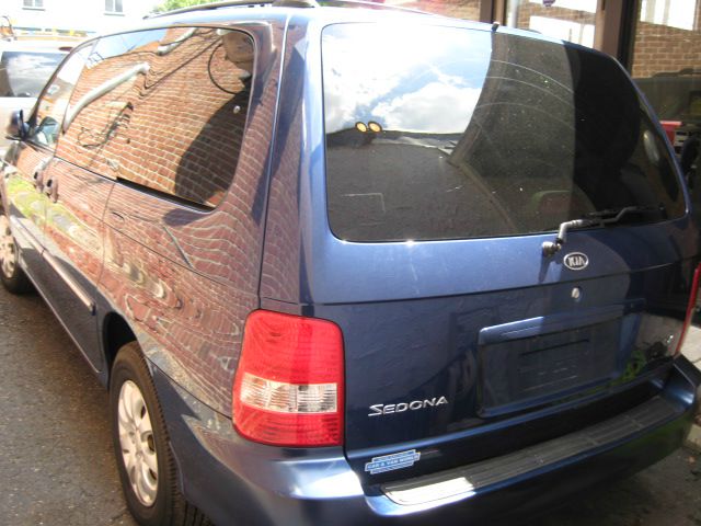 2004 Kia Sedona Open-top