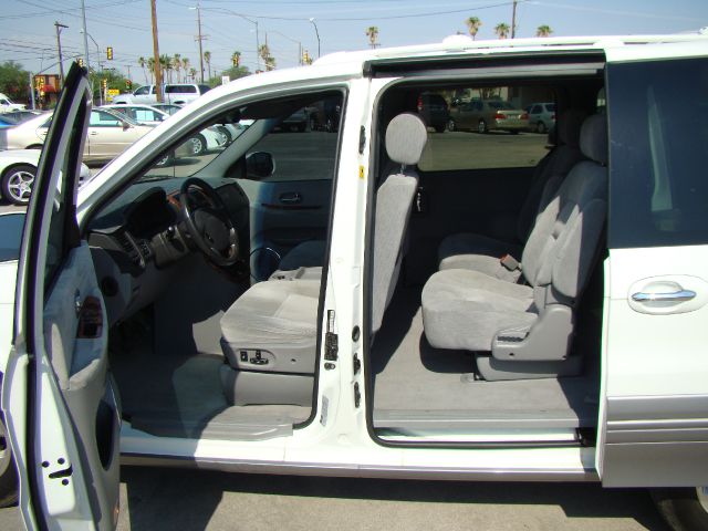 2005 Kia Sedona Open-top