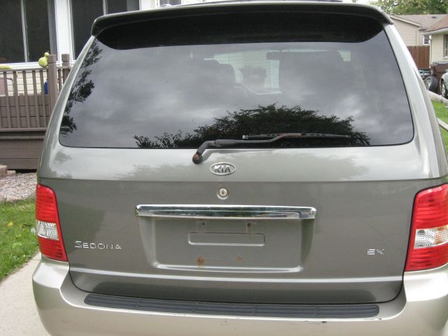 2005 Kia Sedona 2000 Ford Style