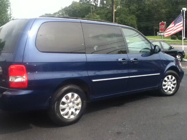 2005 Kia Sedona Elk Conversion Van