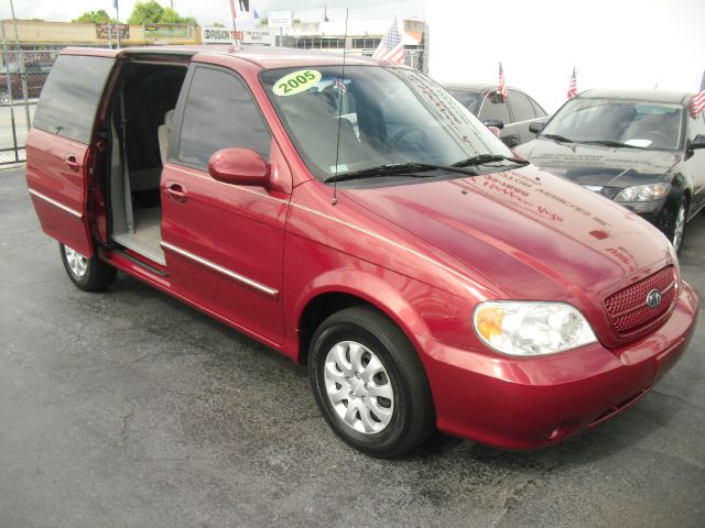 2005 Kia Sedona Elk Conversion Van