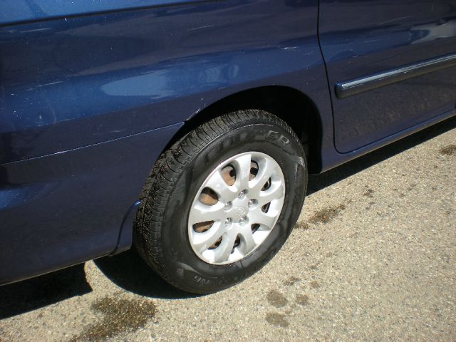 2005 Kia Sedona Elk Conversion Van