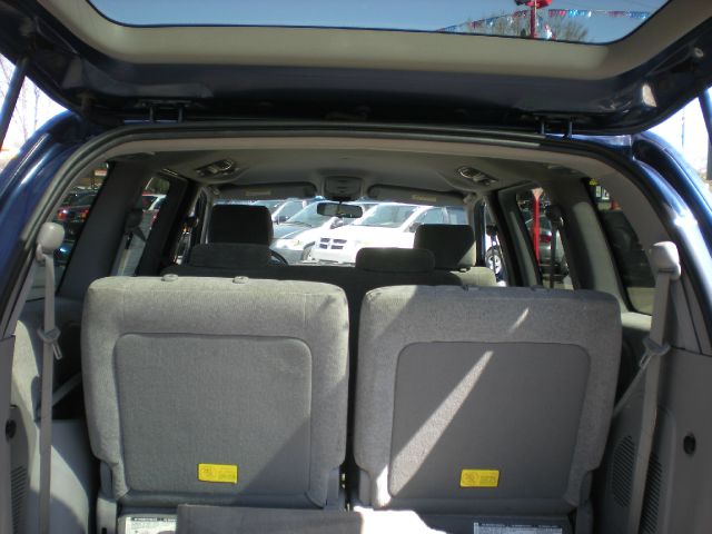 2005 Kia Sedona Elk Conversion Van