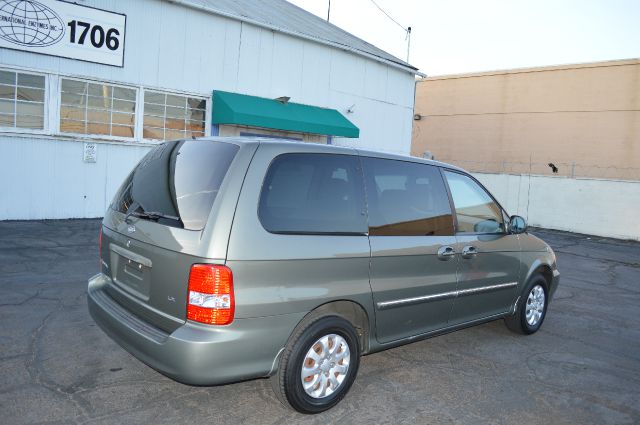 2005 Kia Sedona Elk Conversion Van