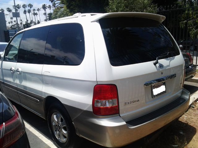 2005 Kia Sedona Open-top