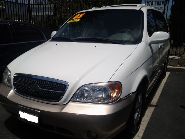 2005 Kia Sedona Open-top