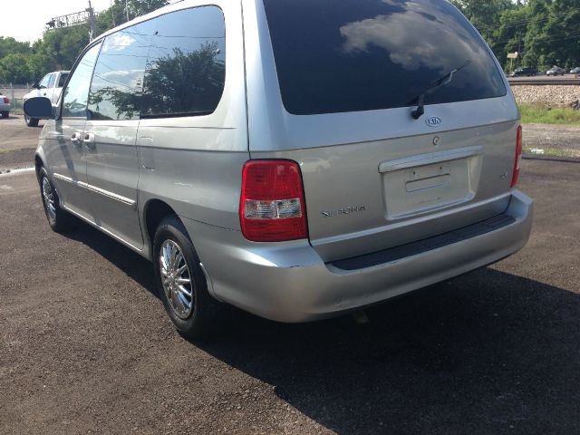 2005 Kia Sedona Elk Conversion Van