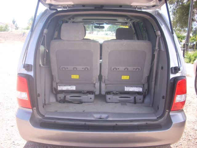 2005 Kia Sedona Elk Conversion Van