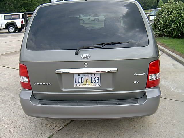 2005 Kia Sedona Open-top