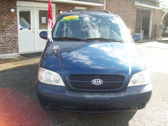 2005 Kia Sedona Elk Conversion Van