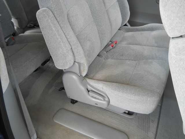 2005 Kia Sedona Elk Conversion Van