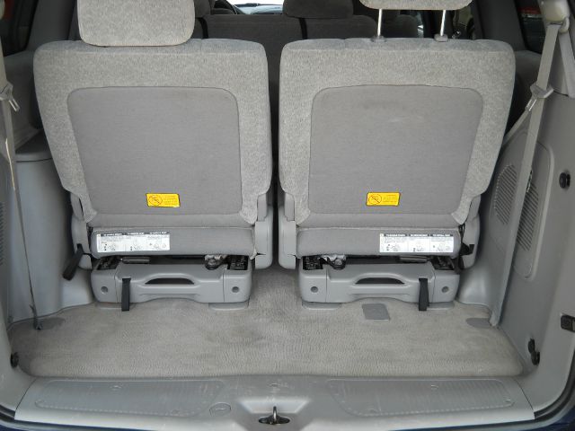 2005 Kia Sedona Elk Conversion Van