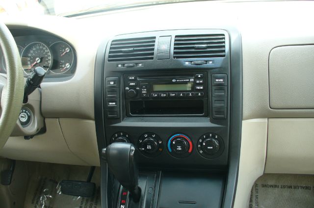 2005 Kia Sedona Elk Conversion Van