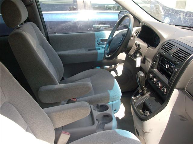 2005 Kia Sedona Unknown