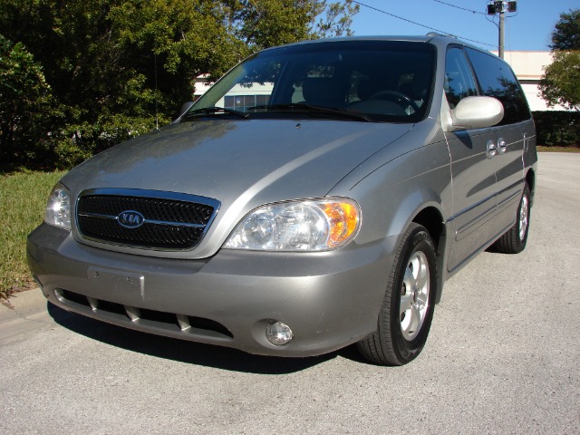 2005 Kia Sedona Open-top