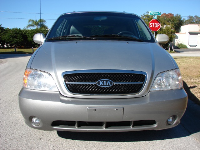 2005 Kia Sedona Open-top