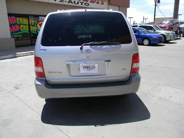 2005 Kia Sedona Elk Conversion Van