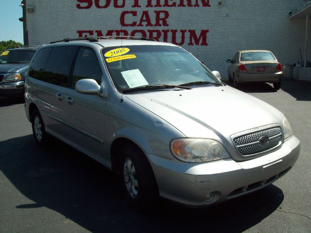 2005 Kia Sedona Open-top