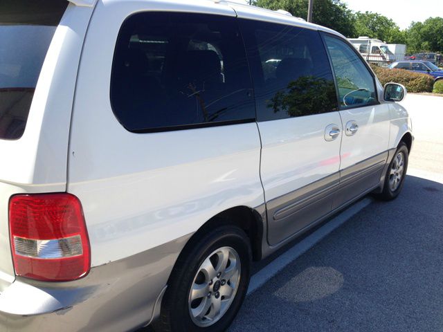 2005 Kia Sedona Open-top