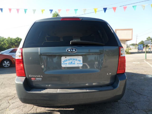 2006 Kia Sedona Elk Conversion Van