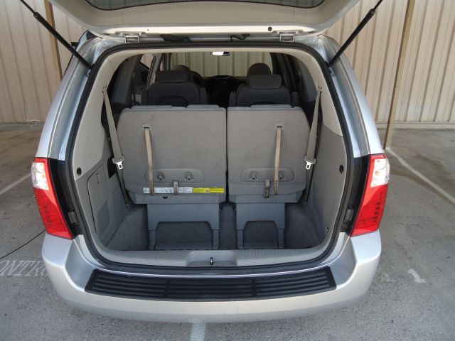 2006 Kia Sedona Elk Conversion Van