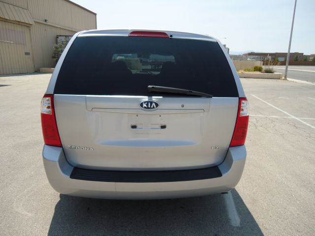 2006 Kia Sedona Elk Conversion Van