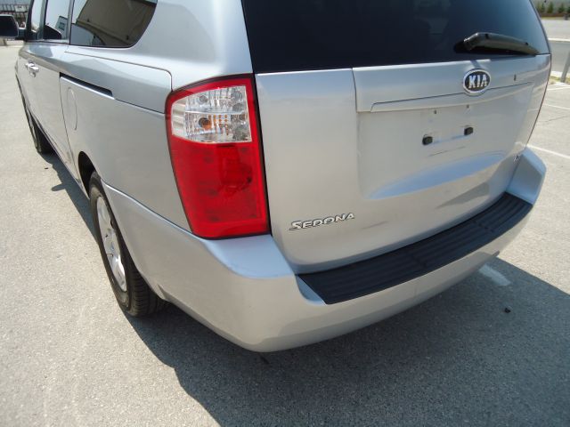 2006 Kia Sedona Elk Conversion Van