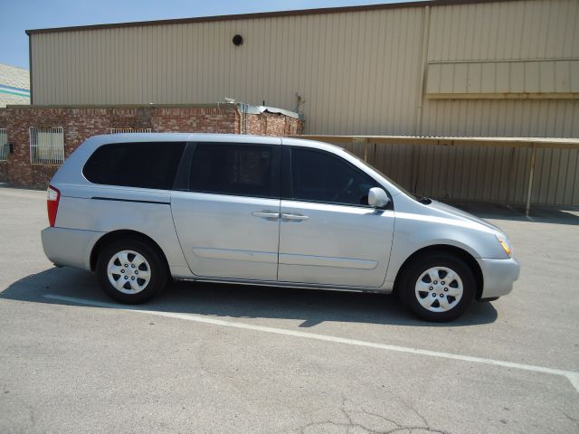 2006 Kia Sedona Elk Conversion Van