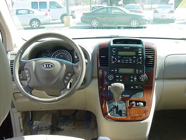 2006 Kia Sedona Open-top