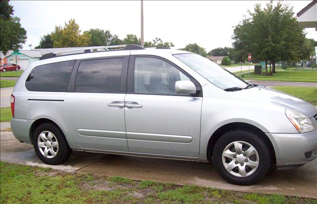 2006 Kia Sedona Unknown