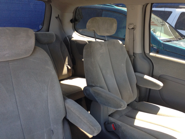 2006 Kia Sedona Elk Conversion Van