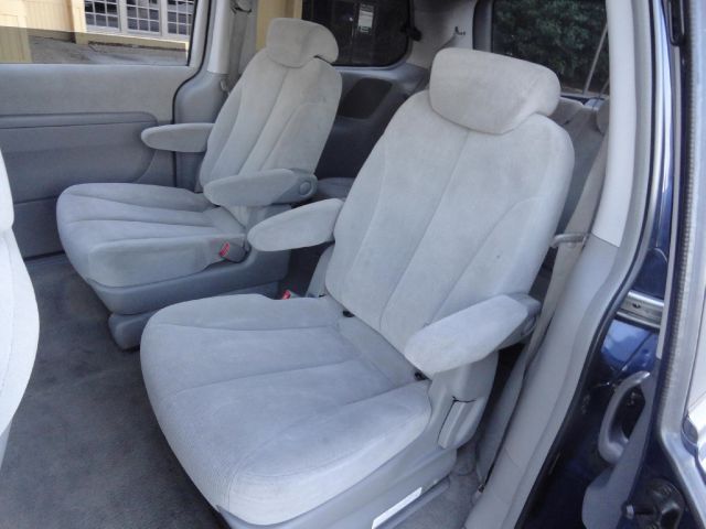 2006 Kia Sedona Elk Conversion Van