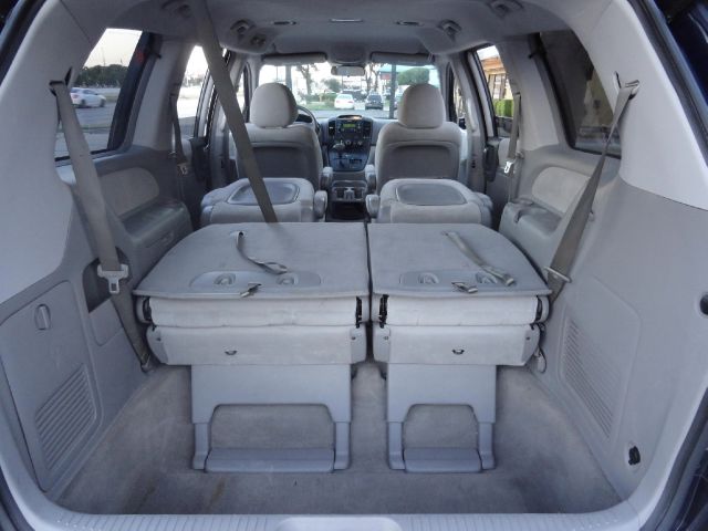 2006 Kia Sedona Elk Conversion Van